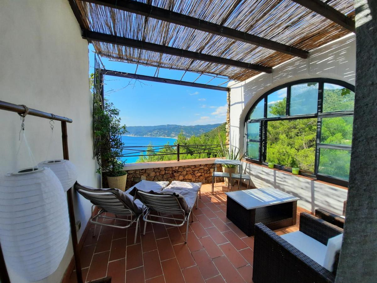 Le Terre Del Drago Apartment Bergeggi Exterior foto