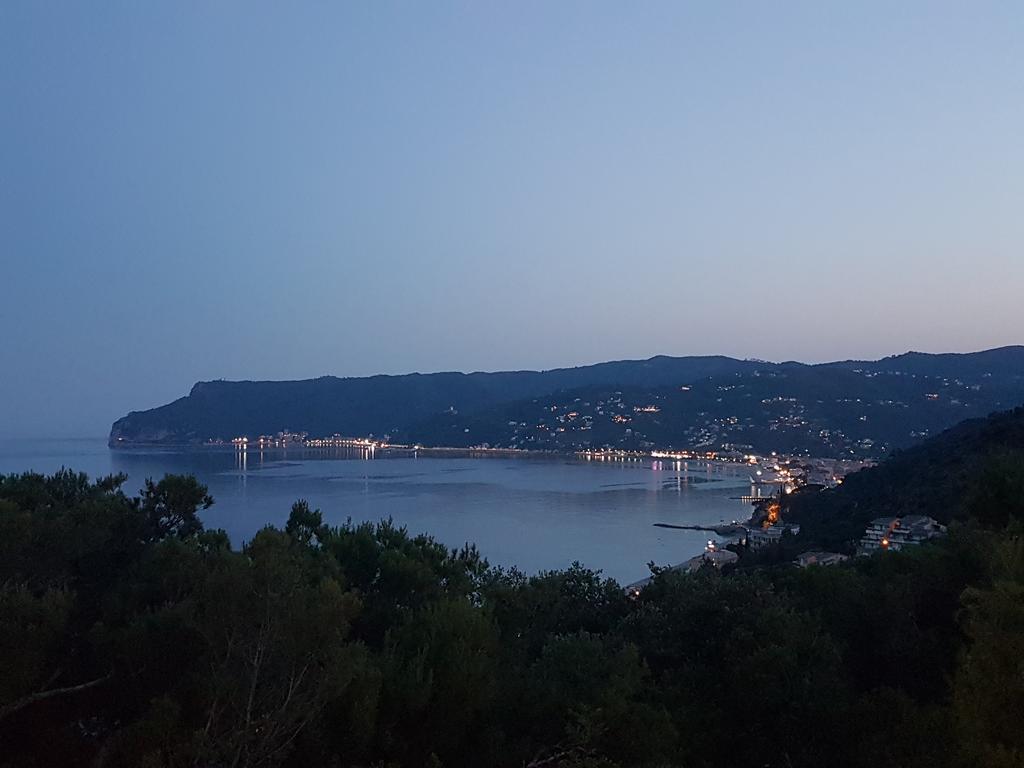Le Terre Del Drago Apartment Bergeggi Exterior foto
